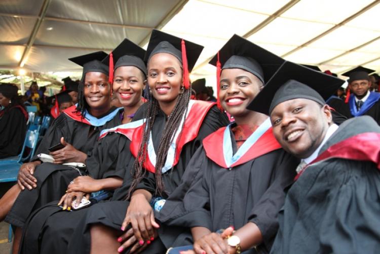 uon graduation gowns